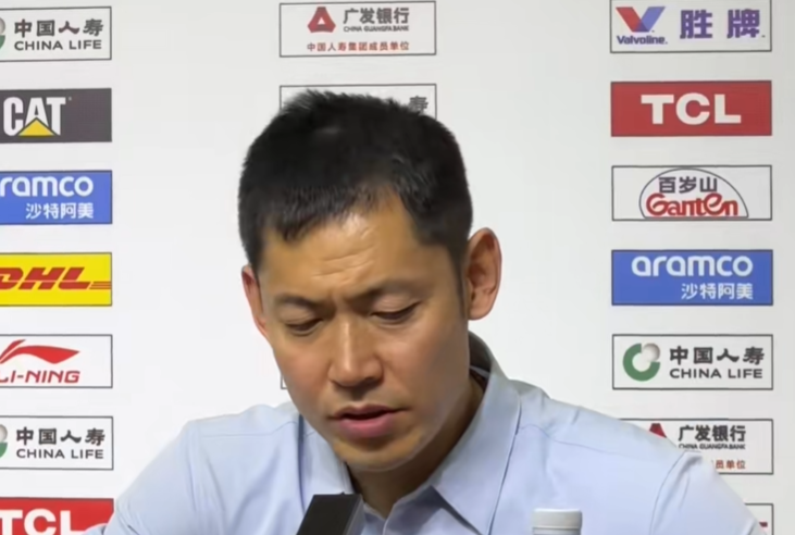 开云体育下载-输广厦发布会！张庆鹏力挺罗汉琛，谈沈梓捷伤势，仍甩锅球员！